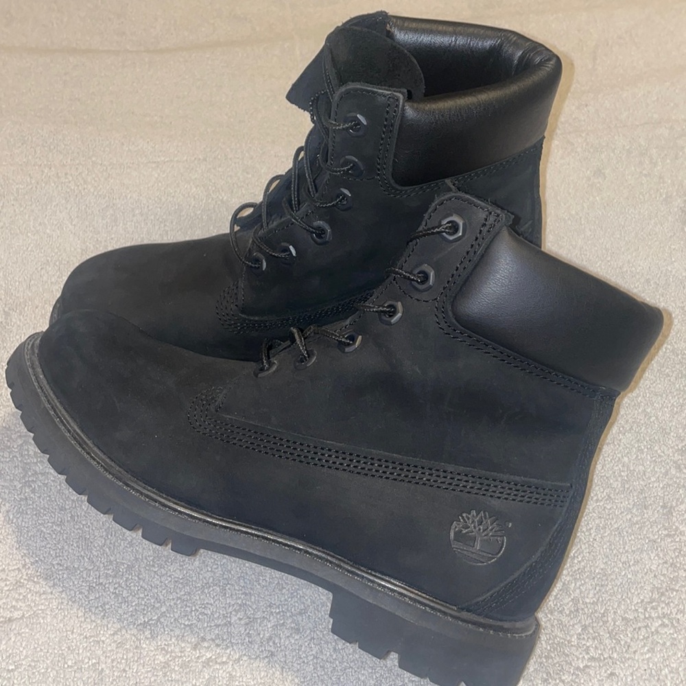 Timberland Boots Color : Black